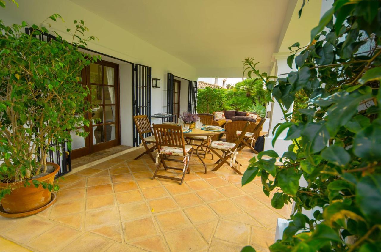 Villa Del Mar- Private Swimming Pool Next To The Beach Estepona Exterior foto
